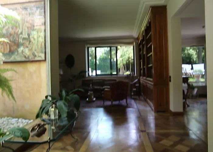 Candia House